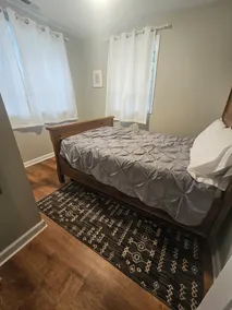 Relax in our large 4b/2b ranch w/hot tub,firepit, game room, sleeps 11, pets ok - Image 3