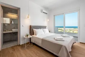 Villa Nereida - Four Bedroom Villa, Sleeps 8 - Image 5