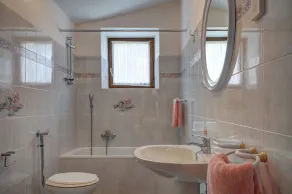 Romantic Villa Angelina with a swimming pool and spacious garden. Pet friendly ! - Image 5