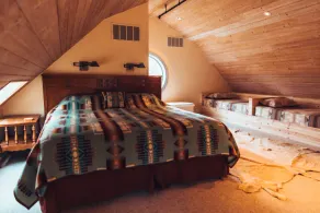 Smuk 1800's Barn & River Rock Studio ($ 300 - $ 1000 pr. Nat) - Image 4