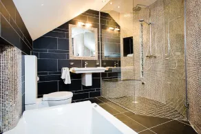 “ GRAND CANAL DOCK LUXURY “ SPECIAL OFFER'' - Image 4