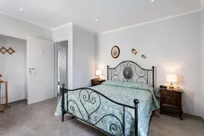 Appartamento 'Al Vecchio Pozzo' con Terrazza Privata, Wi-Fi e Aria Condizionata - Image 5