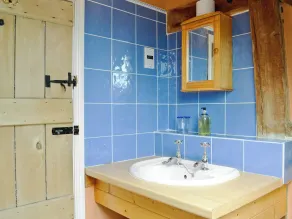 2 bedroom accommodation in Whitminster - Image 2