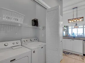 Gulf Front, renoveret køkken, balkon over stranden, gratis strand stoler opsætning - Image 2