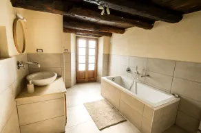 Splendida villa sulla collina a Barga, in Toscana, con piscina privata e viste spettacolari - Image 3