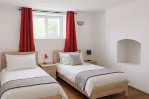 Newly Renovated 2 Bed Ground Floor Flat In Haskovo - Image 4