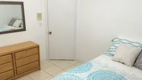 Ceci est une maison privée, 4 chambres, 2. 5 salles de bains pour 8 personnes - Image 4