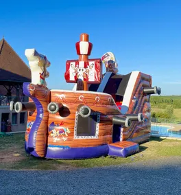 Gîte Avec SPA - Piscine Couverte, Étang de Pêche, Grand Parc - Image 3
