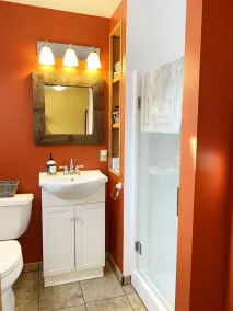 Village Hideaway, 1 bdrm efficiency, private entrance. On the Rail Trail. - Image 2