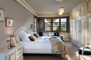 Exclusive villa in the Garraf mountains, just a few minutes from the sea - Image 4