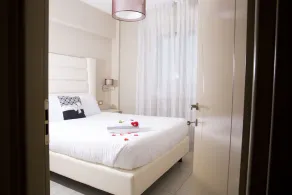 2-bedroom suite - Image 4