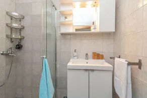 Modern 1bed apt near beach&old town + Parking + Patio - Image 4