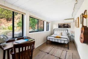Sunny 2 Bedroom Garden Cottage with Hot Tub on Topanga State Park - Image 5