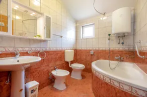 Dans notre appartement vous attend le calme, la détente et des vacances que vous méritez ... - Image 2