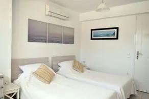 Villa isolée, 6 couchages, piscine privée et jardin, climatisation complète, près du village - Image 5