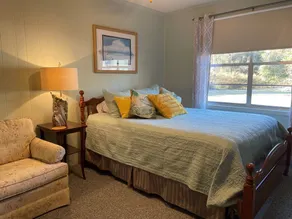 Deep water Lake Marion house.  4BR 2.5BA. Fish off dock. Nearby Golf. SUNSETS - Image 5