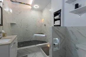 Rummelig, solrig, 1 soveværelse Apt på 2. sal; Capitol Hill - Image 2