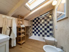 Cozy Lofted 2Bedroom Apartment in Farmhouse Resort  - Image 4