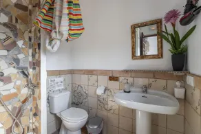 Sayalonga Villa Retreat With 7 Bedrooms - Image 3