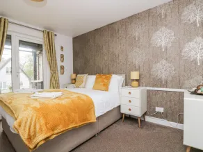 DEVINE LODGE, pet friendly, country holiday cottage in Callington - Image 4