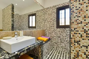 Wunderschöne Villa für erholsame Ferien, privater Pool in Strandnähe - Image 3