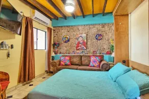 Newly listed on Vrbo but superhost and 5 stars on ArBNB!! - Image 2