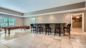 ATLANTA SUBURBES DE LUXE * 6300 sq ft + ACRES ** SPECIALS * - Image 3