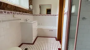 Birchgrove Terrace 1 - Bring your own linen - Image 3