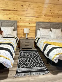 Luxury Cabin At Blackwater Getaway, Short Walk Downhill To The River! - Image 5