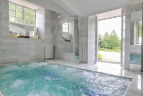 Château with Spa, Golf, Tennis, Basket, swimming pools, gardens.  - Image 3