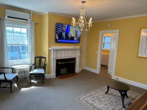 210 Main St - Image 2