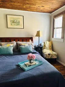 Relaxing cottage in the woods just minutes from wineries,hiking,restaurants.  - Image 4