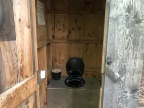 The Robin's Nest Private Woodland Cabin - Image 4