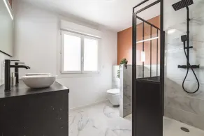 Spacious building - city center - sleeps 15 - Image 3