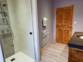 Renovated cottage in the heart of Auvergne - Image 2