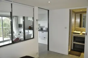 Contemporary gîte in a charming residence. - Image 2