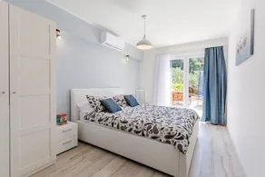 Villa Podelina - Four Bedroom Villa, Sleeps 10 - Image 2
