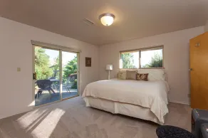 Riverfront Ranch House in Wine Country - Image 5