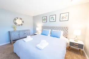Helle * Private * Stilvolle 2BR Wohnung mit umzäuntem Hof in der Nähe des Washington Square - Image 3
