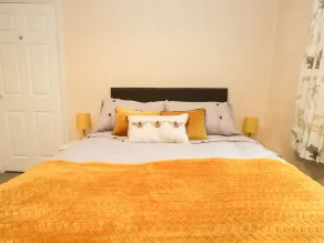 COSY BEE, pet friendly, character holiday cottage in Heysham - Image 3