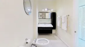 Penthouse en bord de mer avec piscine partagée, salle de gym, bars, acc��s à la plage! - Image 5