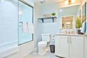 Stunning Oceanfront Getaway at Windansea Beach - Image 4