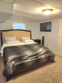 Cozy Treasure Home with private entrance - Image 4