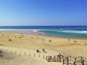 Moradia Nova com Piscina Aquecida - Image 3