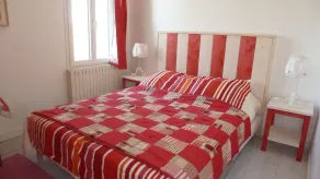 roligt hus på bredden af Dordogne nær Saint Emilion - Image 3