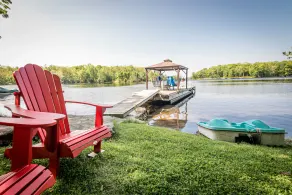 Large Waterfront Cottage! 5 bedrooms (max 12)! Kayaks, SUP, Water Slide, Beach - Image 3