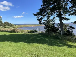 Oceanfront family vacation home on peaceful Howe Bay - Image 2