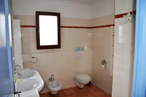 casa vacanze indipendente in una posizione tranquilla e possibilmente moto affitto - Image 4