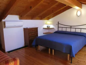 Skøn  feriebolig for 4 personer med klimaanlæg, pool, WIFI, TV og terrasse - Image 5