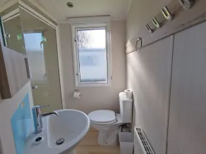 8Berth- SmartTV- CloseToBeach- FamilyFriendly - Image 5